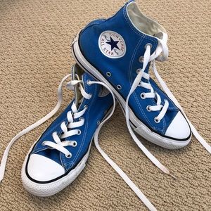 Blue high top converse!!